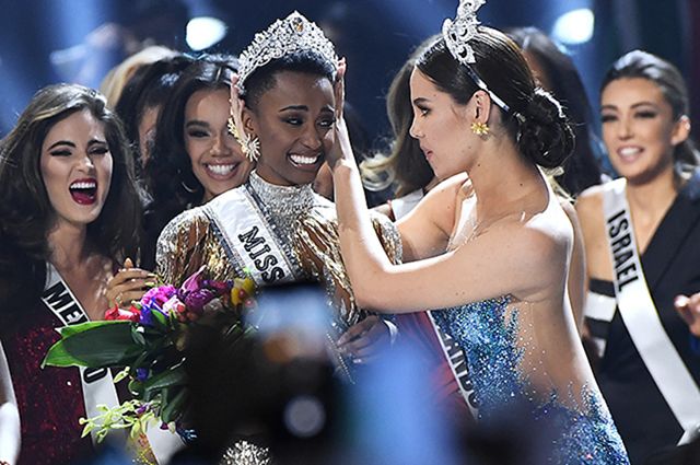 Победительницей конкурса "Мисс Вселенная — 2019" стала представительница ЮАР Зозибини Тунци