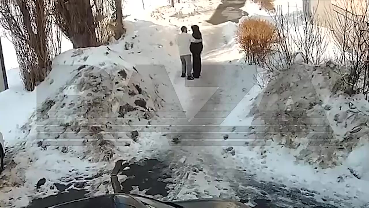 В Уфе мужчина избил прохожего металлическим прутом 3 Миниатюра видео