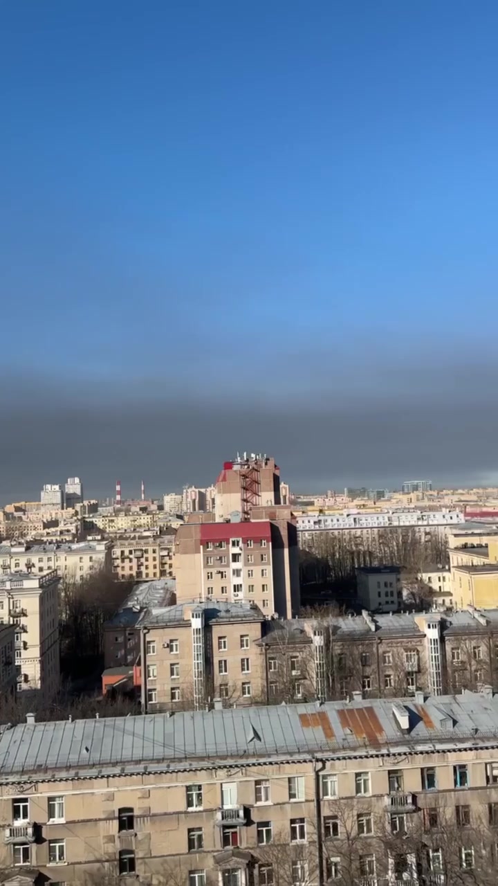 Питер окутан дымкой из-за неблагоприятных погодных условий 3 Миниатюра видео